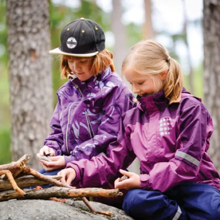 webb naturkraft tjejer